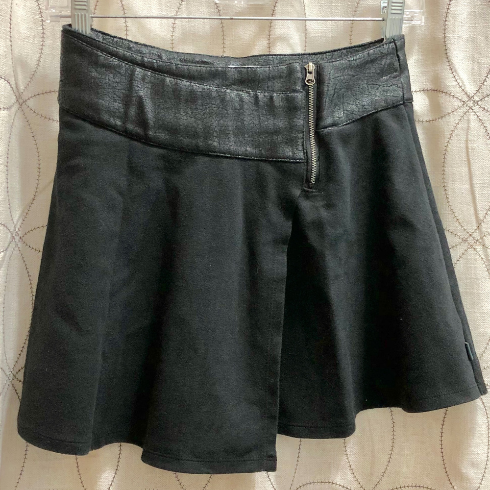 DKNY Girls 14 A-Line Black Skirt